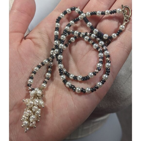 Handmade Whimsical Pearl And Glass Beaded Cluster Pendant Necklace - Picture 7 of 9